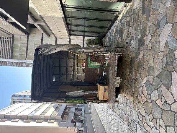 横浜市中区 退去前不用品回収 即日対応 作業風景