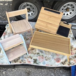 相模原市緑区から引き上げた無垢材の木製おもちゃと家具セット