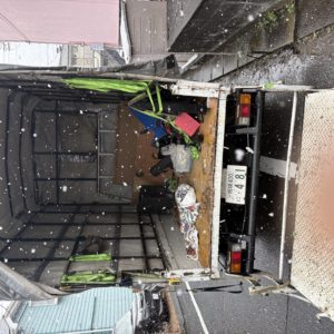 冷蔵庫 分解 搬出 横浜 現場作業の様子