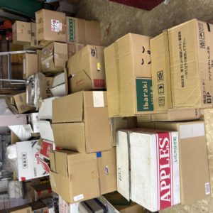 本の運び出し風景