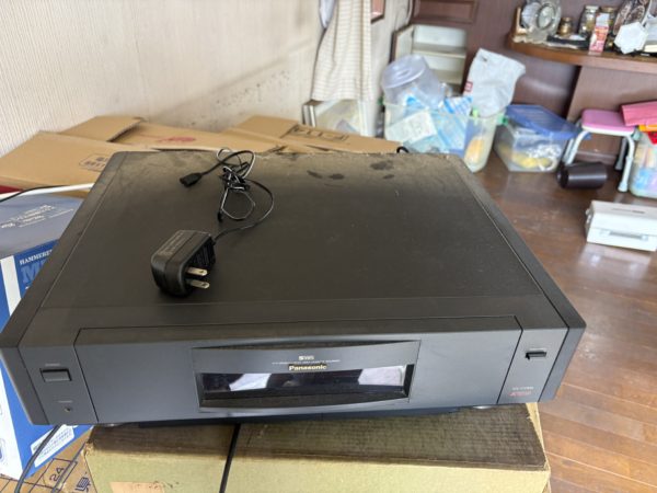 搬入後、設置完了したドラム式洗濯機