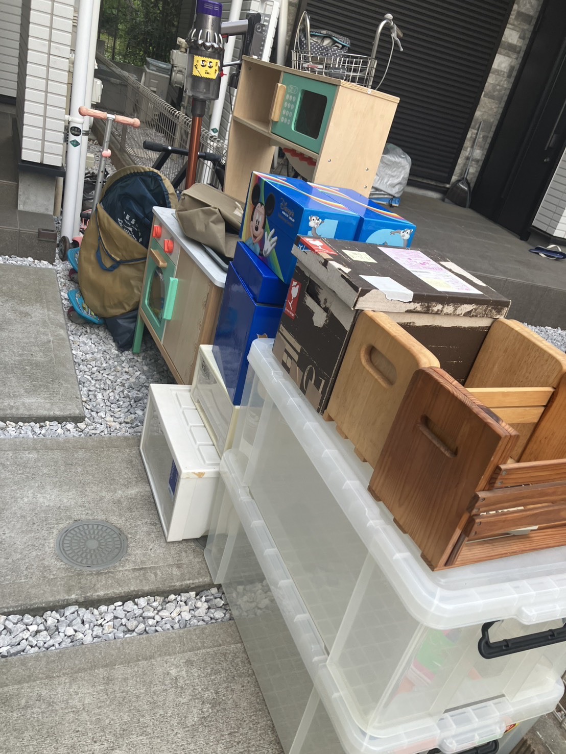 横浜市鶴見区で遺品の出張買取|大切な品を一つずつ査定します|インプルーブの過去の現場写真