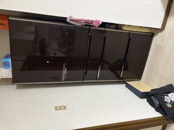 搬出前に養生をした冷蔵庫と洗濯機