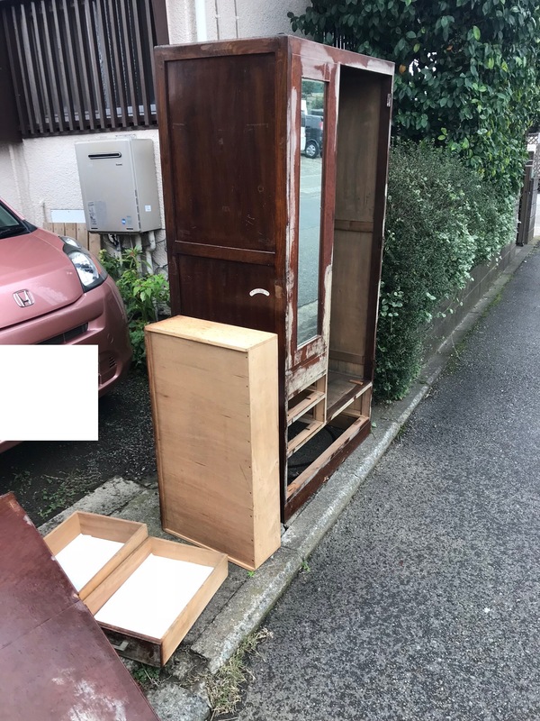 厚木市妻田北にて、タンスの不用品回収してきました。